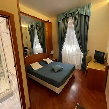 3rd Floor 69 Manin Street Πανσιόν *
