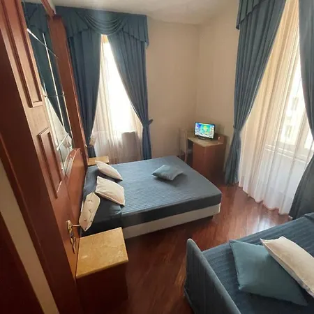 3rd Floor 69 Manin Street Πανσιόν *