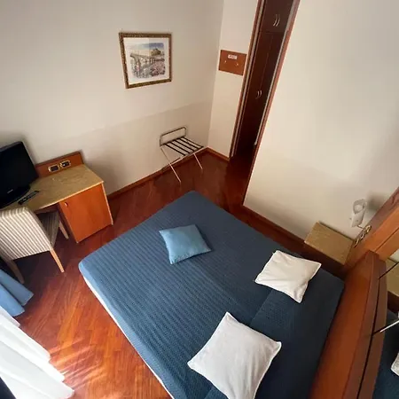 3rd Floor 69 Manin Street Hotel 3*