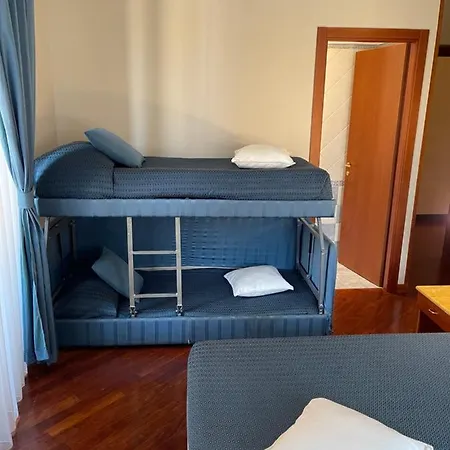 3rd Floor 69 Manin Street Hotel Rzym