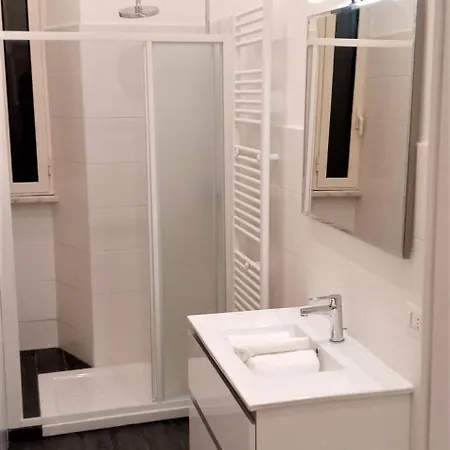 3rd Floor 69 Manin Street 3*