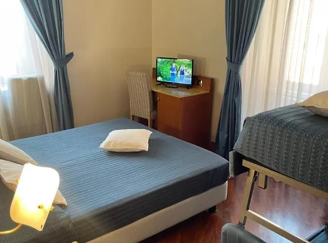 3rd Floor 69 Manin Street רומא