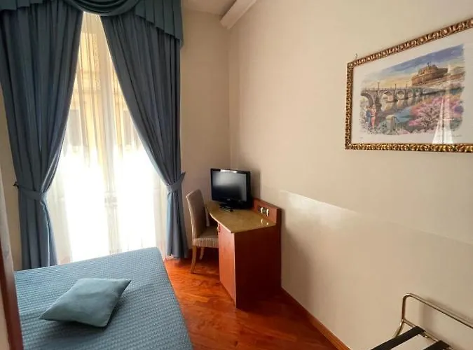 3rd Floor 69 Manin Street 3*