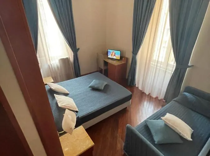 מלון 3rd Floor 69 Manin Street