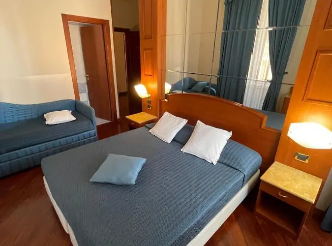 מלון 3rd Floor 69 Manin Street